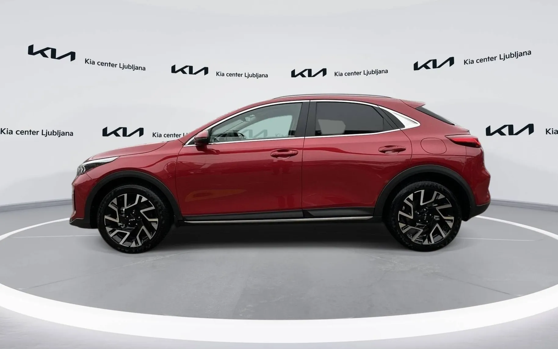 Notranja slika - KIA XCeed - 1.5 T-GDi EX WAY 7DCT - 8