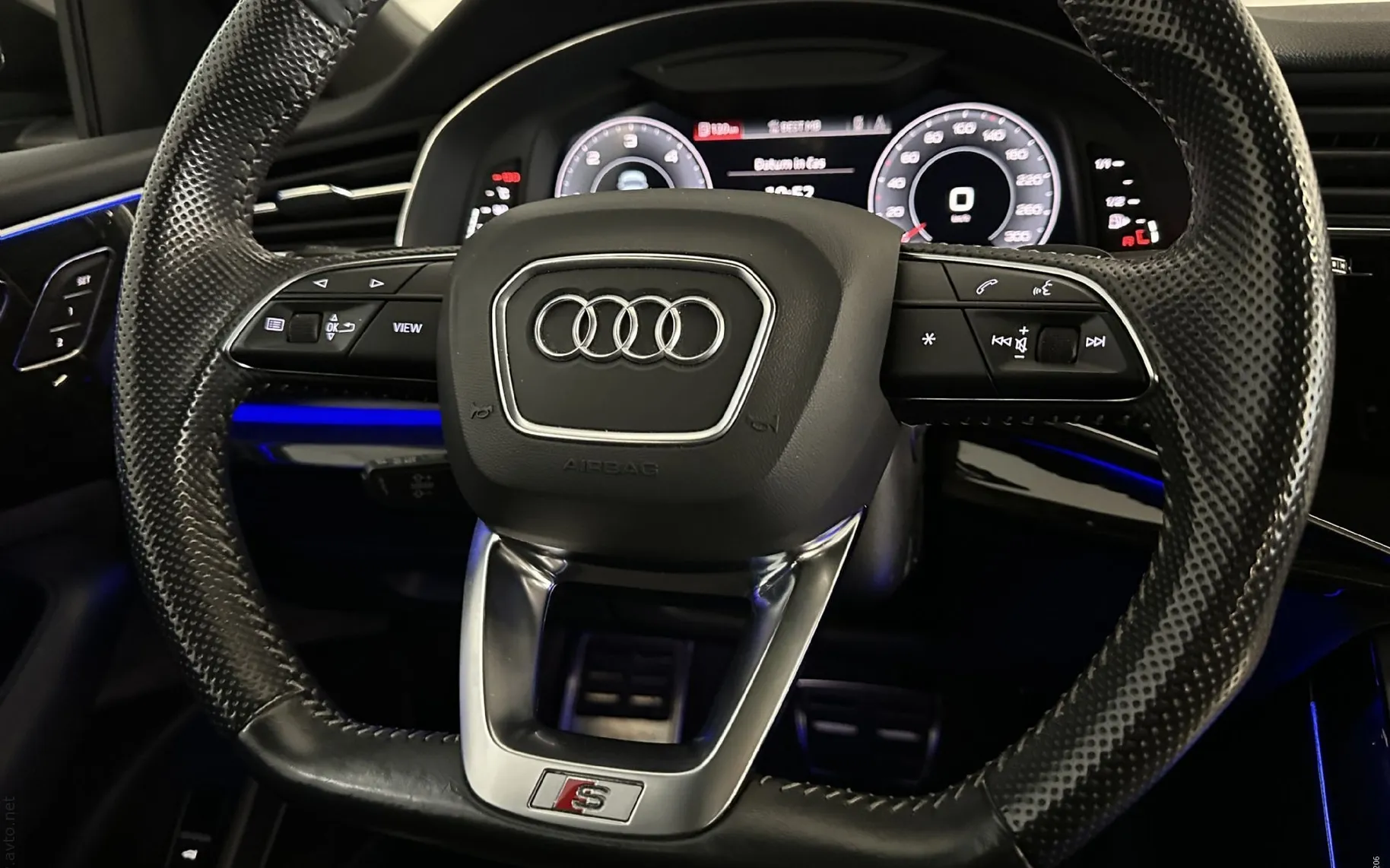 Notranja slika - Audi Q8 - 50TDI|Q|S-Line|Pano|Kljuka|Zračno|ACC|Webasto|36 - 12