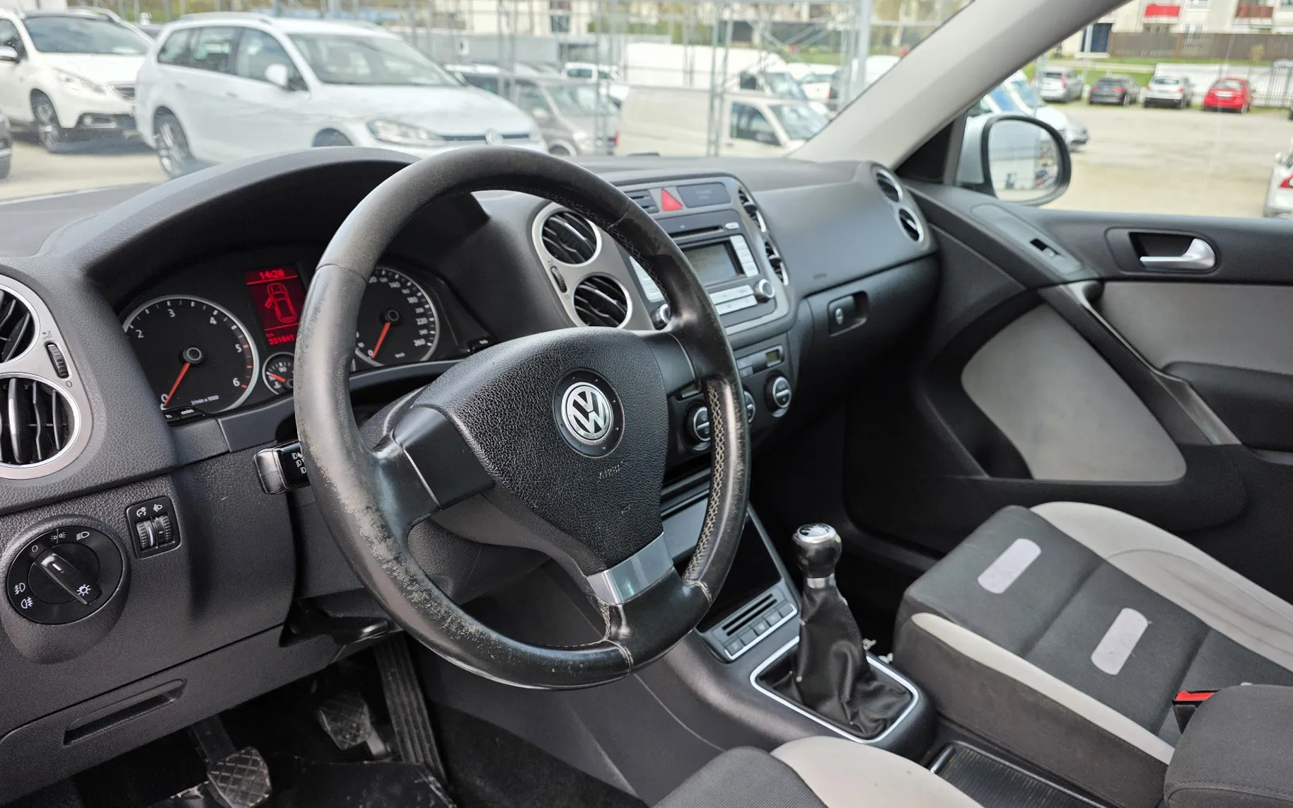 Zunanja slika - VW Tiguan - 2,0 TDI 4motion SLO KLJUKA PARK ASSIST ALU... - 7