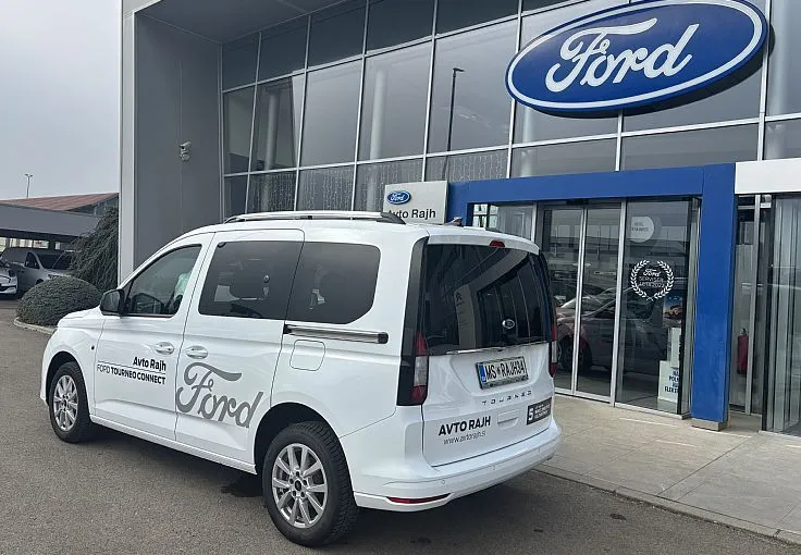Zunanja slika - Ford Tourneo Connect - TITANIUM 1.5 EcoBoost 114KM  6-stop. ročni L1H1 - 3