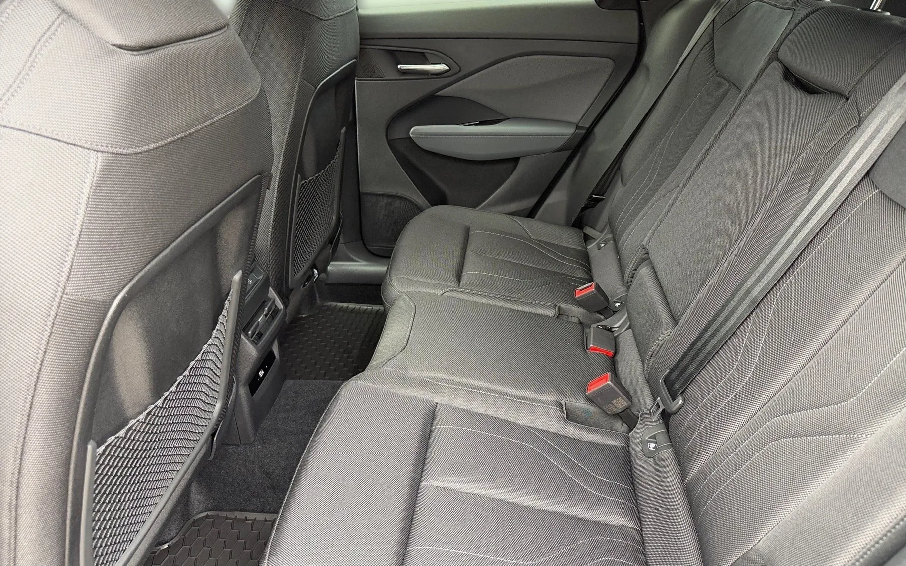 Notranja slika - Audi Q3 - TDI quattro 142 kW - 11