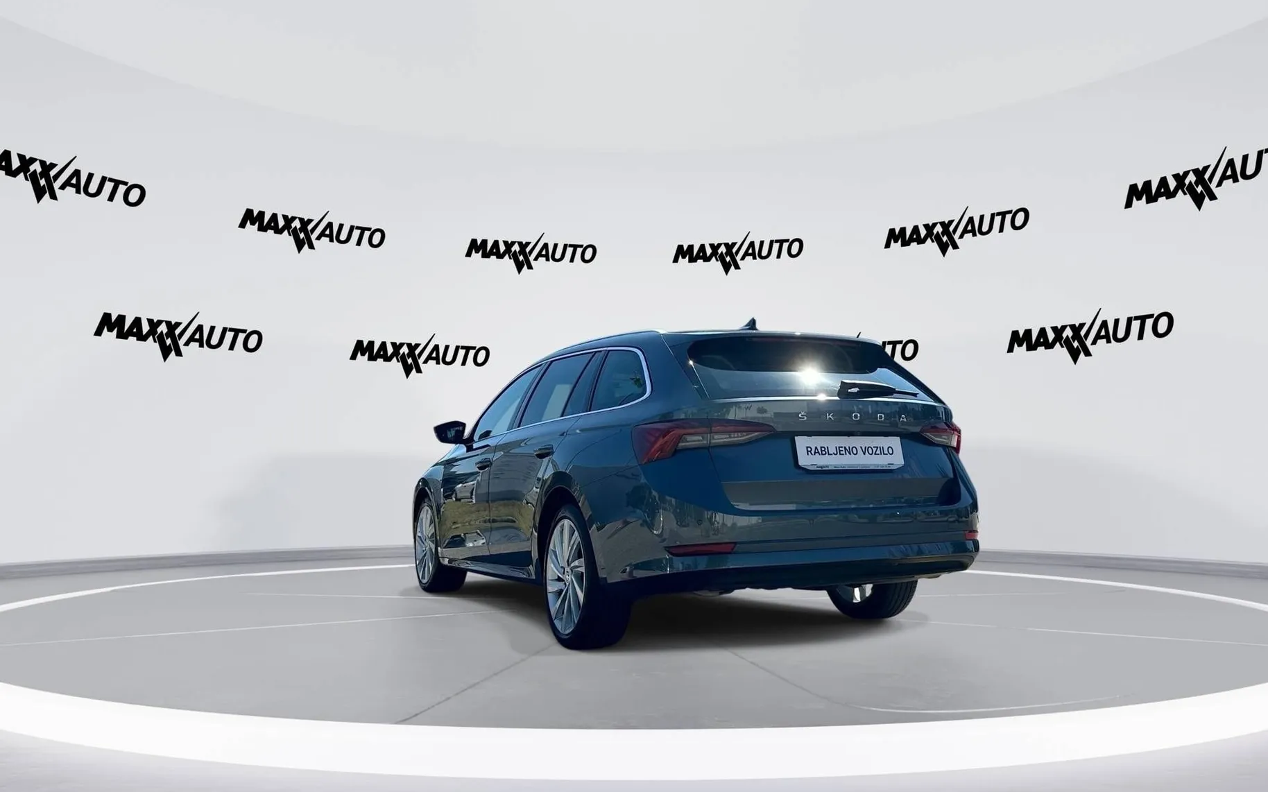 Notranja slika - Škoda Octavia - Combi 2.0 TDI Style DSG MATRIX, ACC, KAMERA - 7