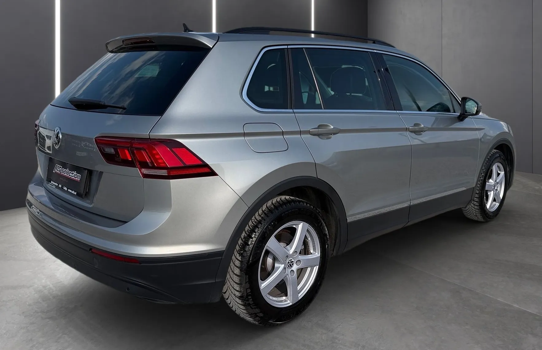 Zunanja slika - VW Tiguan - 2.0 TDI Comfortline Kamera - LED - Kljuka... - 3