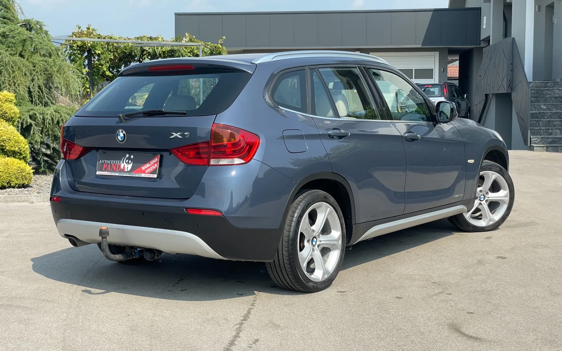 Zunanja slika - BMW X1 - xDrive20d+18 COL+PANORAMA+KLJUKA+XENON+ODLIČEN... - 4