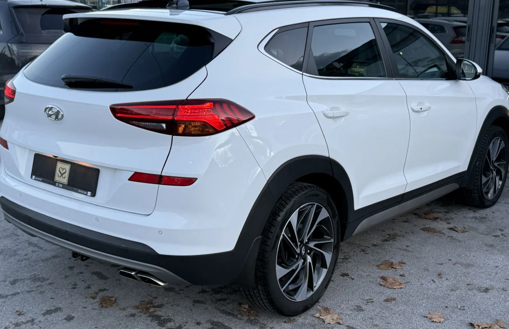 Zunanja slika - Hyundai Tucson - 1.6CRDI Premium Panorama-LED-Mkot-GrSed-NAV-Tem-DE - 7