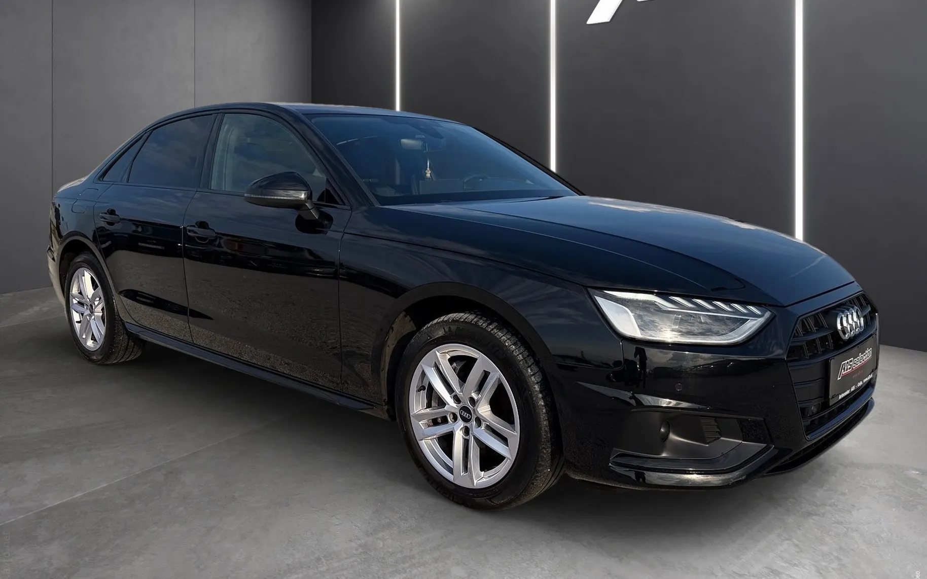 Zunanja slika - Audi A4 - 40 TDI S tronic advanced-Usnje-ACC-PDC-Navigacija - 2