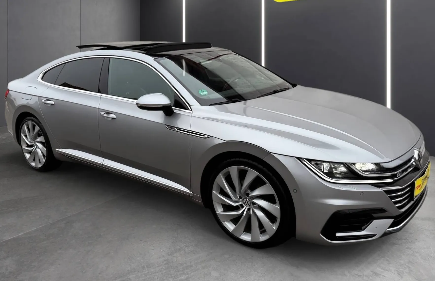 Zunanja slika - VW Arteon - 2.0 TSI R-LINE FULL LED NAVI PDC KAMERA PANO TOP - 8