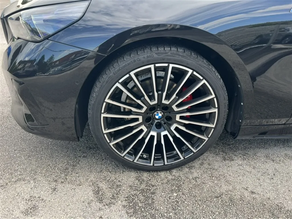 Zunanja slika - BMW Serija 5 - 520d xDrive Limuzina - 4