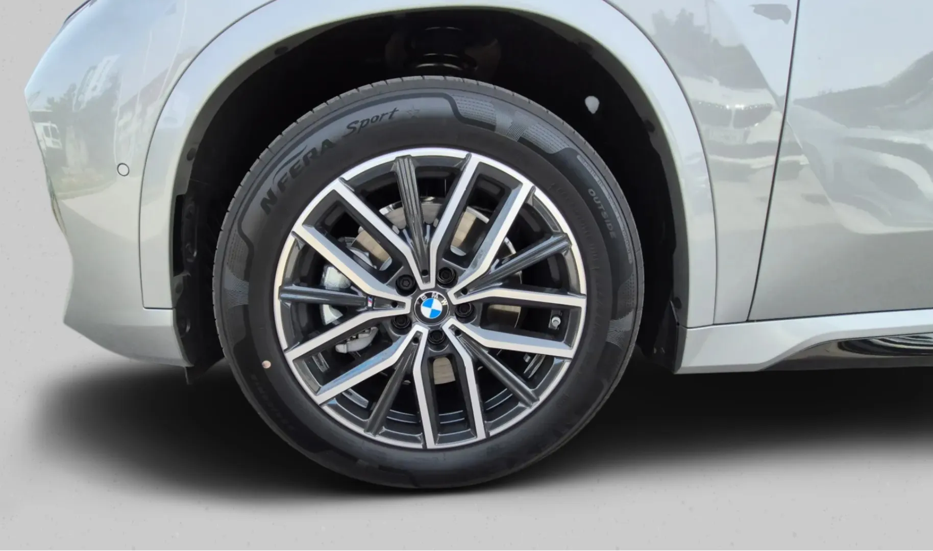 Zunanja slika - BMW Serija iX - xDrive30 NA VOLJO 1/2027 - 7