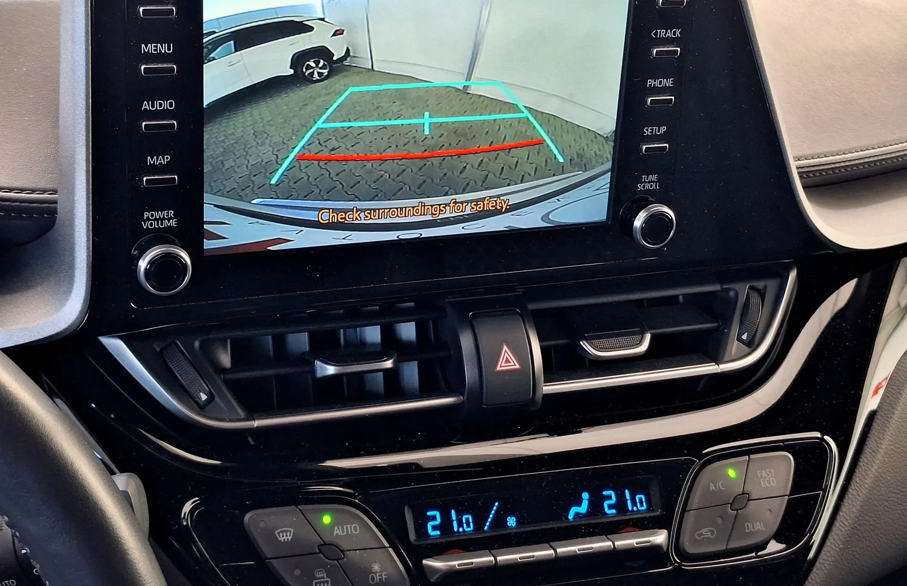 Zunanja slika - Toyota C-HR - 1.8 Hybrid C-ENTER Smart Bi-Tone - 17