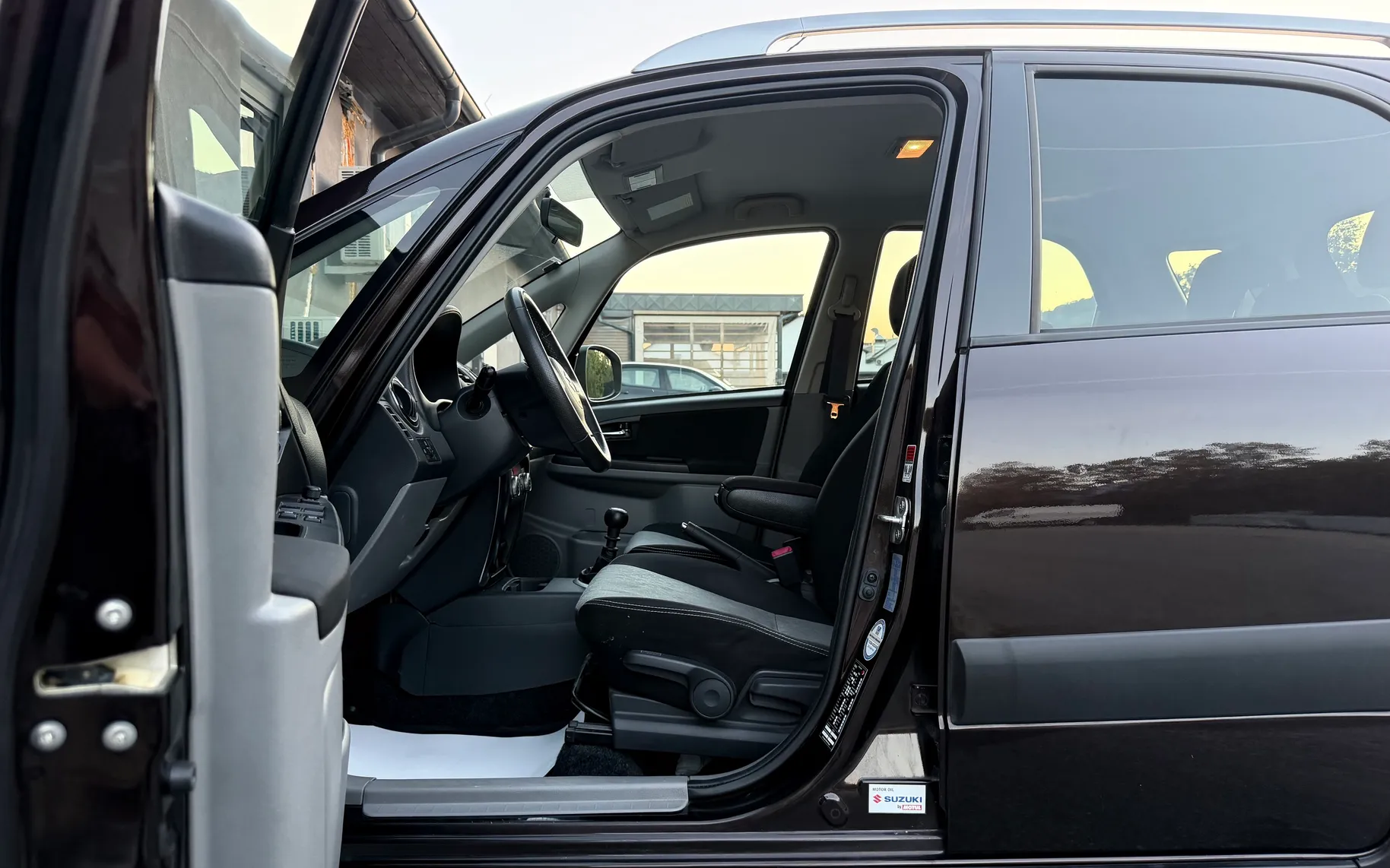 Zunanja slika - Suzuki SX4 - 4x4 2.0 DELUXE 1.LASTNIK MULTIMED. GRETJE SED ACC. - 6