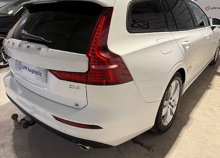 Zunanja slika - Volvo V60 - D4 AUT Momentum - VLEČNA KLJUKA - 4