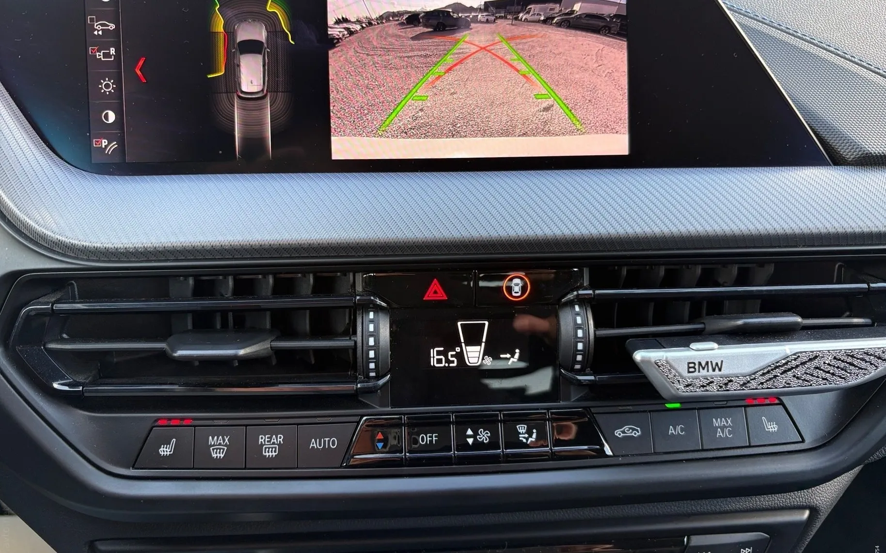 Notranja slika - BMW serija 1: - 118i M Sport Aut.-SLO-LED-Kamera PDC-Navi-Carplay. - 10