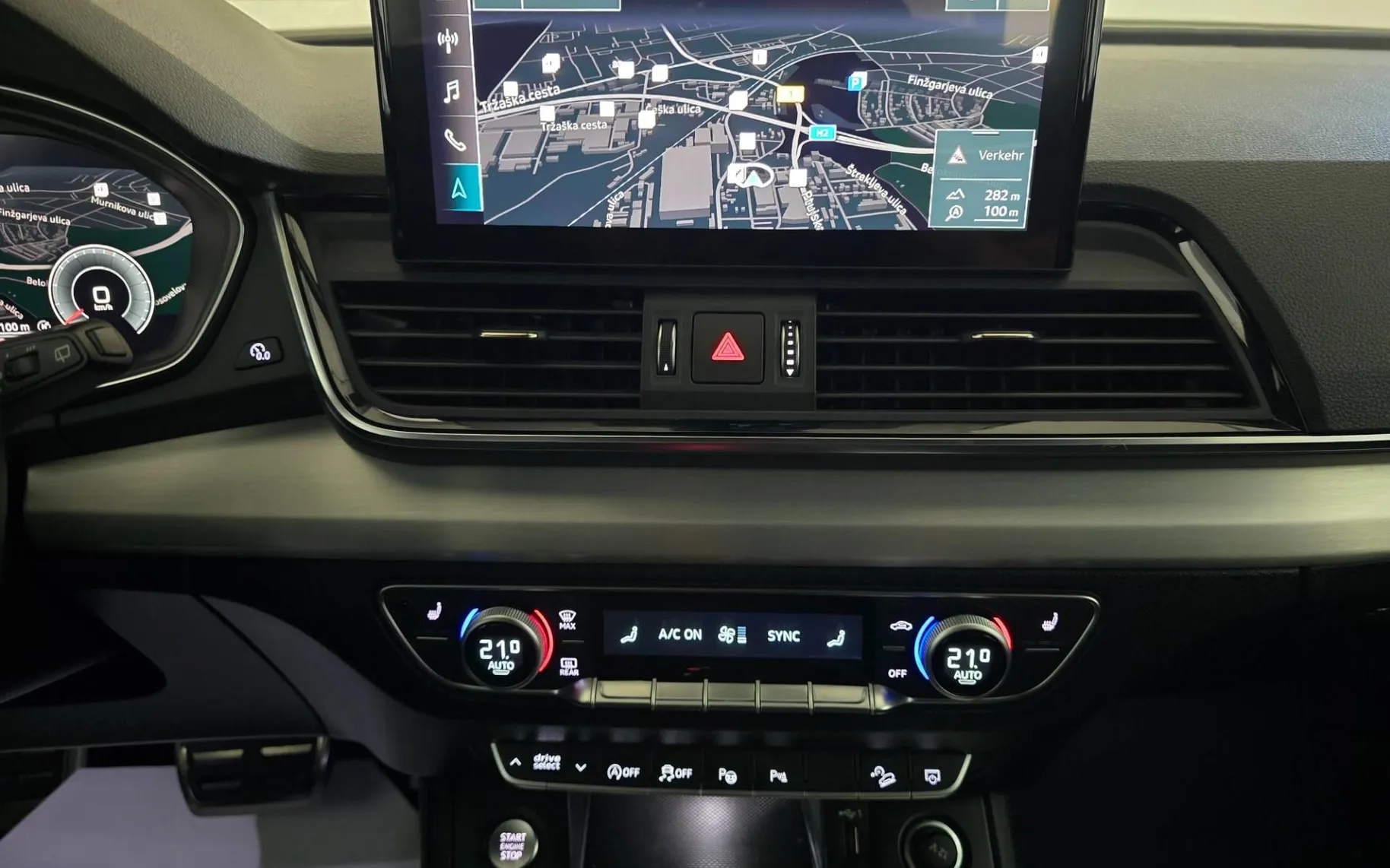 Notranja slika - Audi Q5 - quattro 40 TDI Advanced S-line S tronic - 14