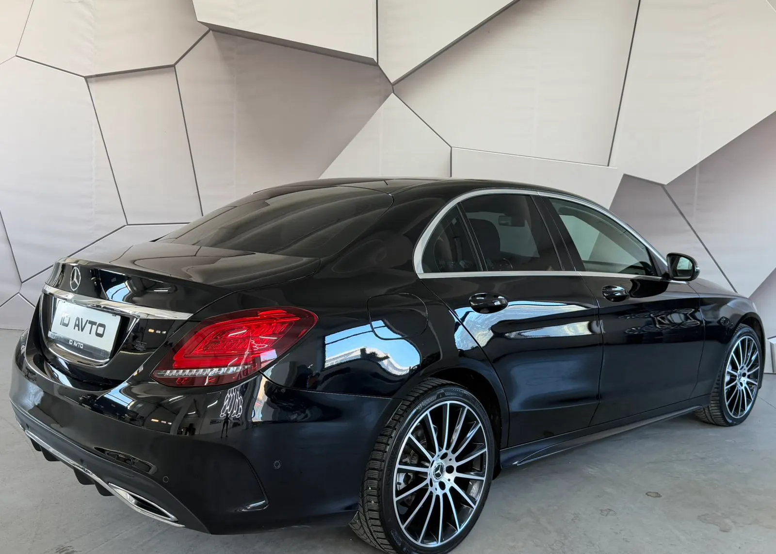 Zunanja slika - Mercedes-Benz C-Razred - C 300 d 4MATIC AMG Line Avt. - 6
