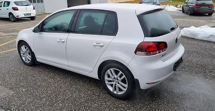 Zunanja slika - VW Golf - 1.6 TDI DPF Highline 77  105 - 5