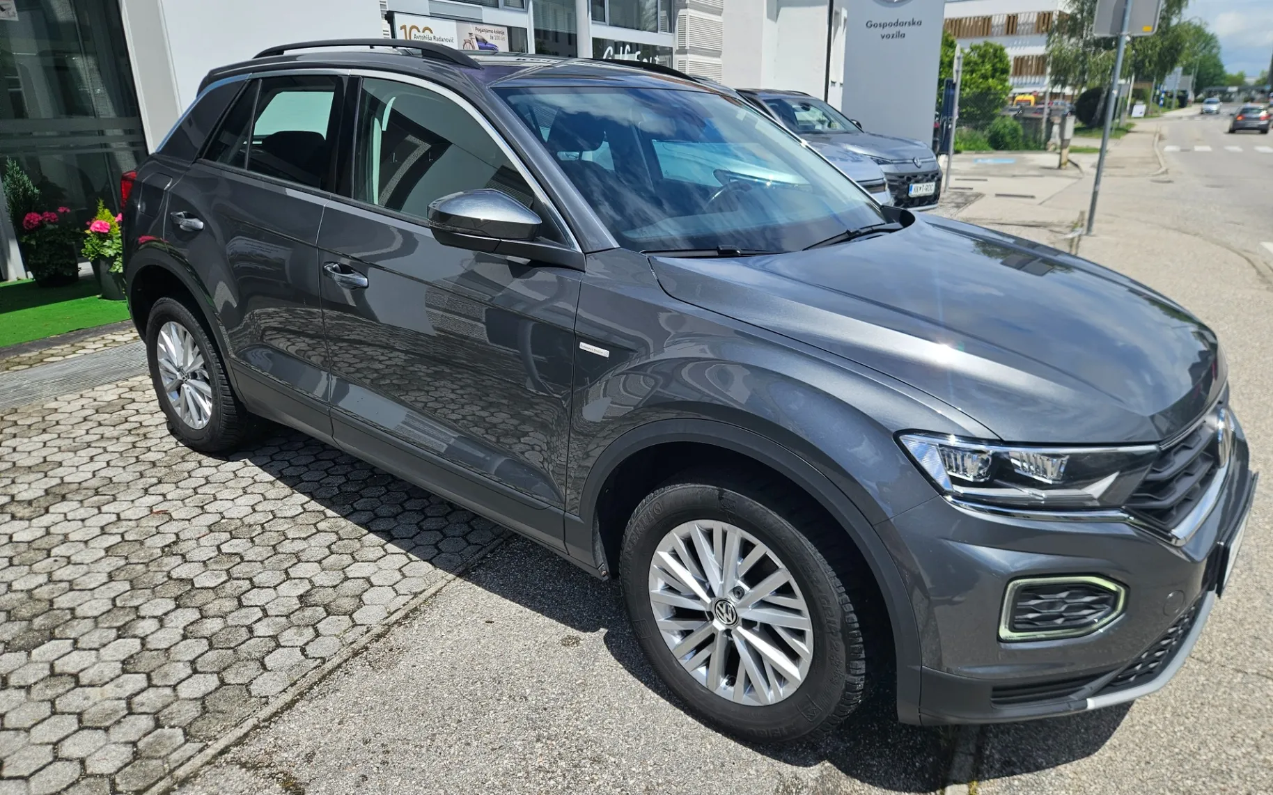 Zunanja slika - VW T-Roc - 1.0 TSI Style - 2