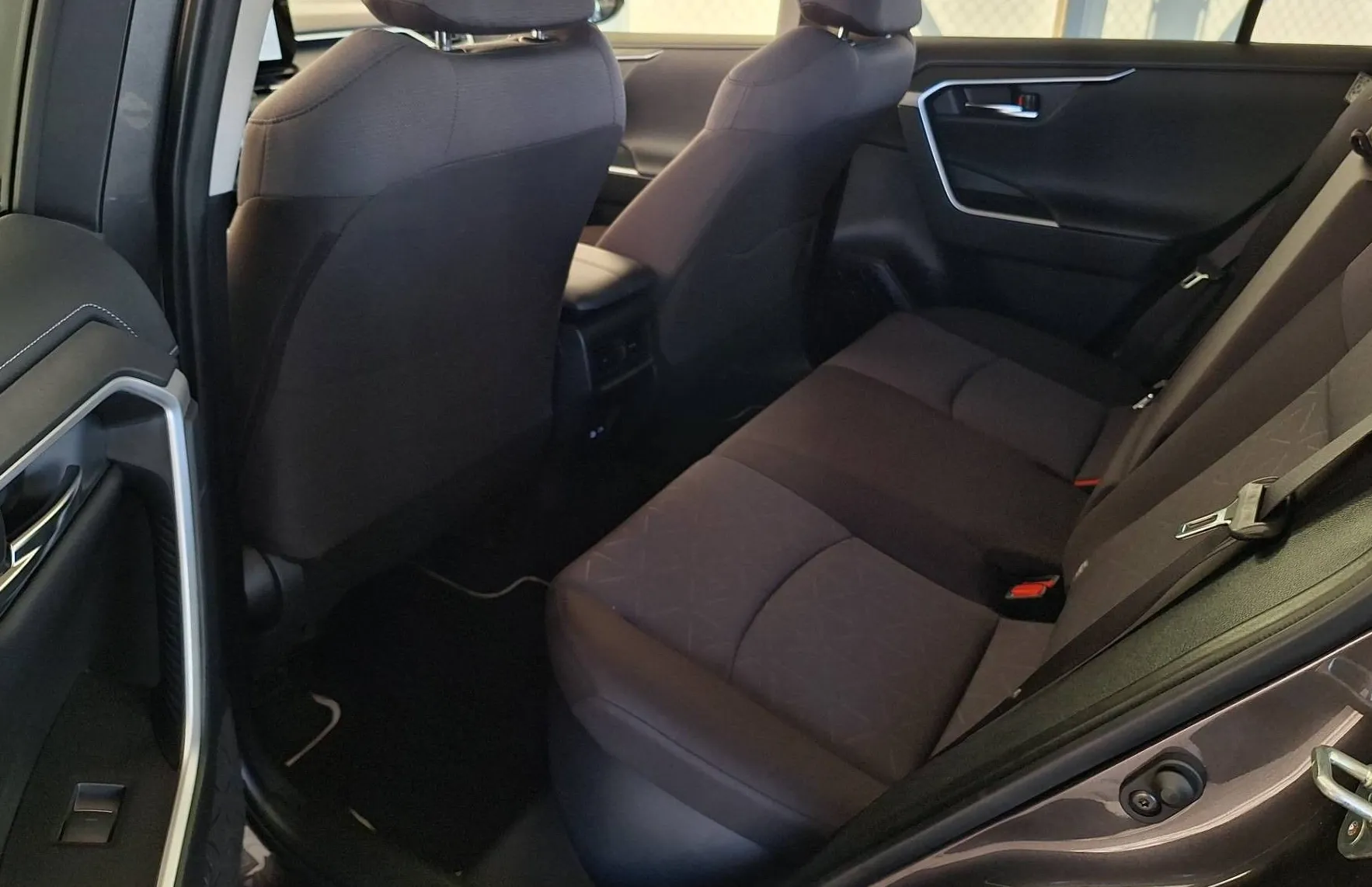 Zunanja slika - Toyota RAV4 - Hybrid AWD 2.5 Elegant Tech Winter Pack•VL.KLJUKA• - 13