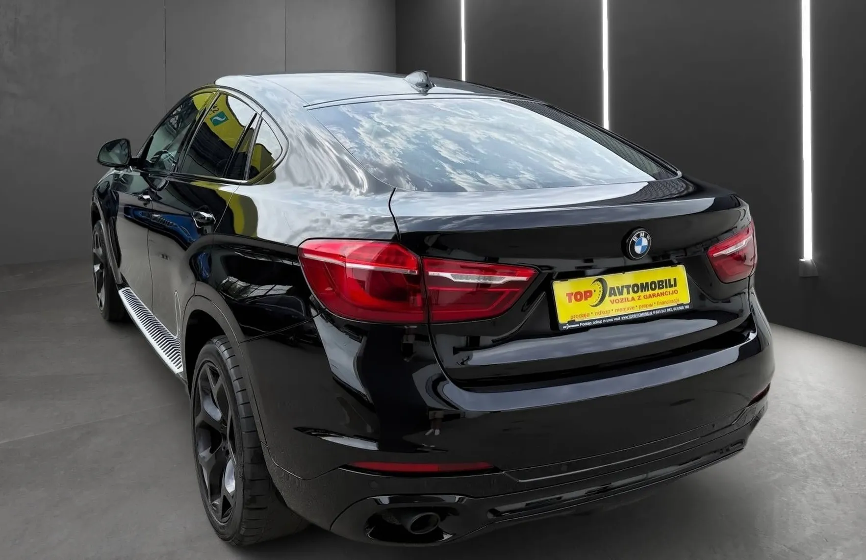 Zunanja slika - BMW X6 - serija :  xDrive 30d LED NAVIGACIJA TEMP PDC VIRTUAL TOP - 4