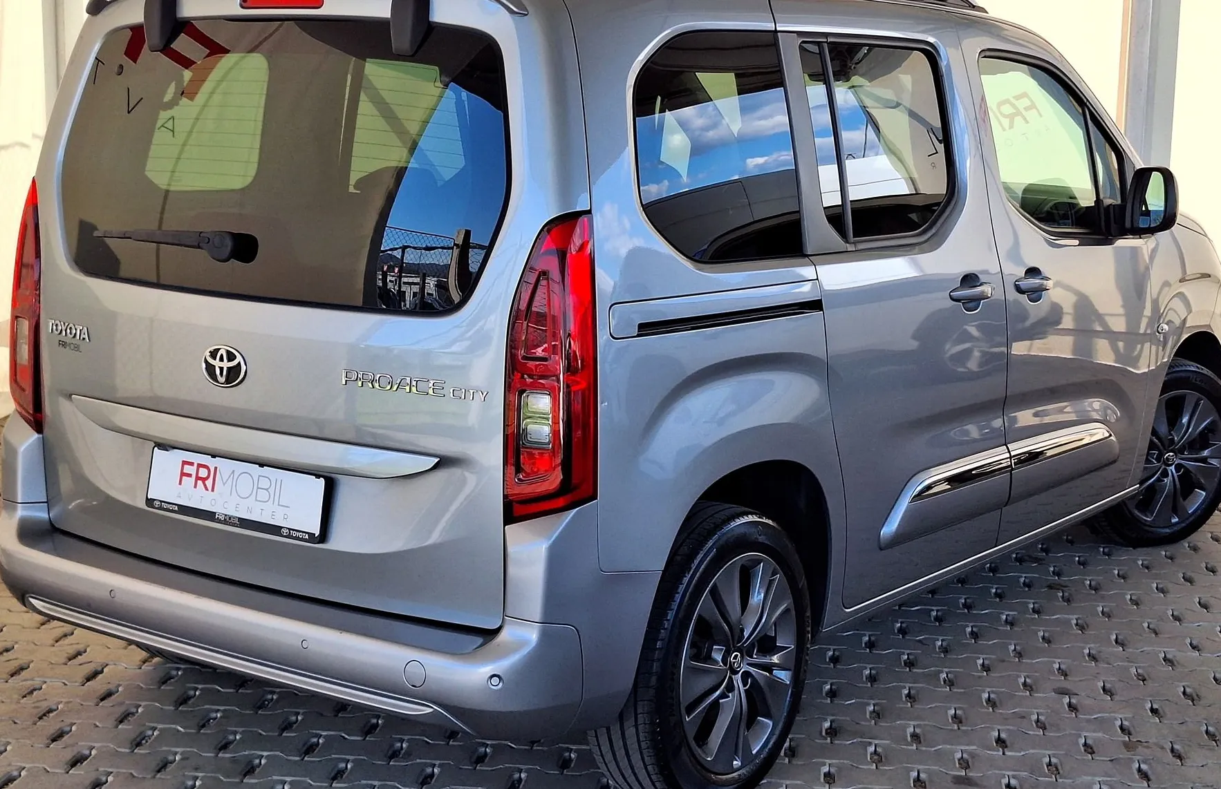 Zunanja slika - Toyota Proace - City Verso 1.5 D Family Pack - 3