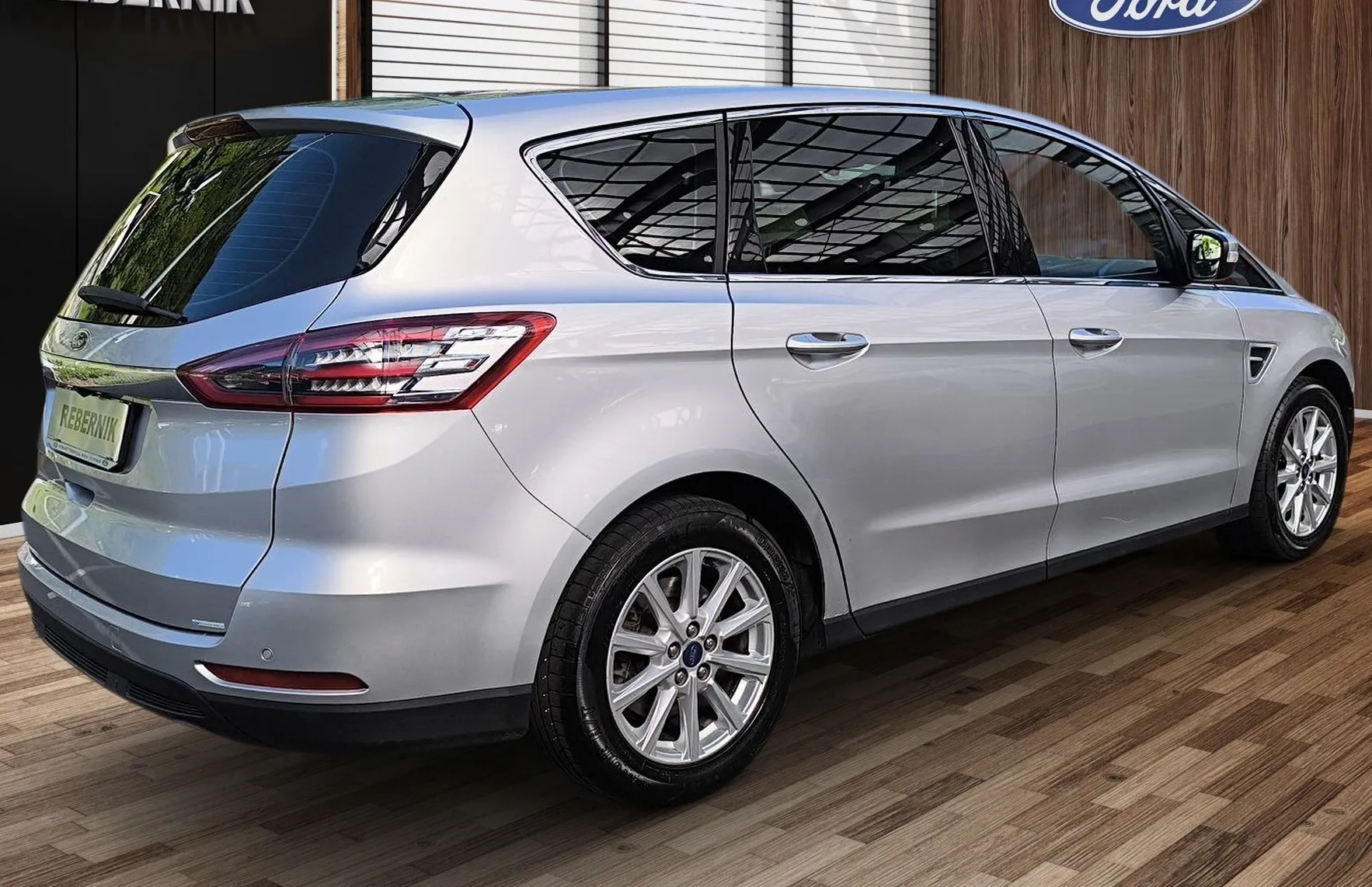 Zunanja slika - Ford S-MAX - TITANIUM 2.0 TDCi 150PS A6-2.LAST-KAM-PDC-DAB - 4