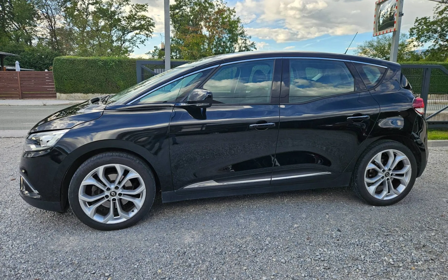 Zunanja slika - Renault Scenic - 1.3 16V 1.LASTNIK SLO SAMO 57000KM - 6