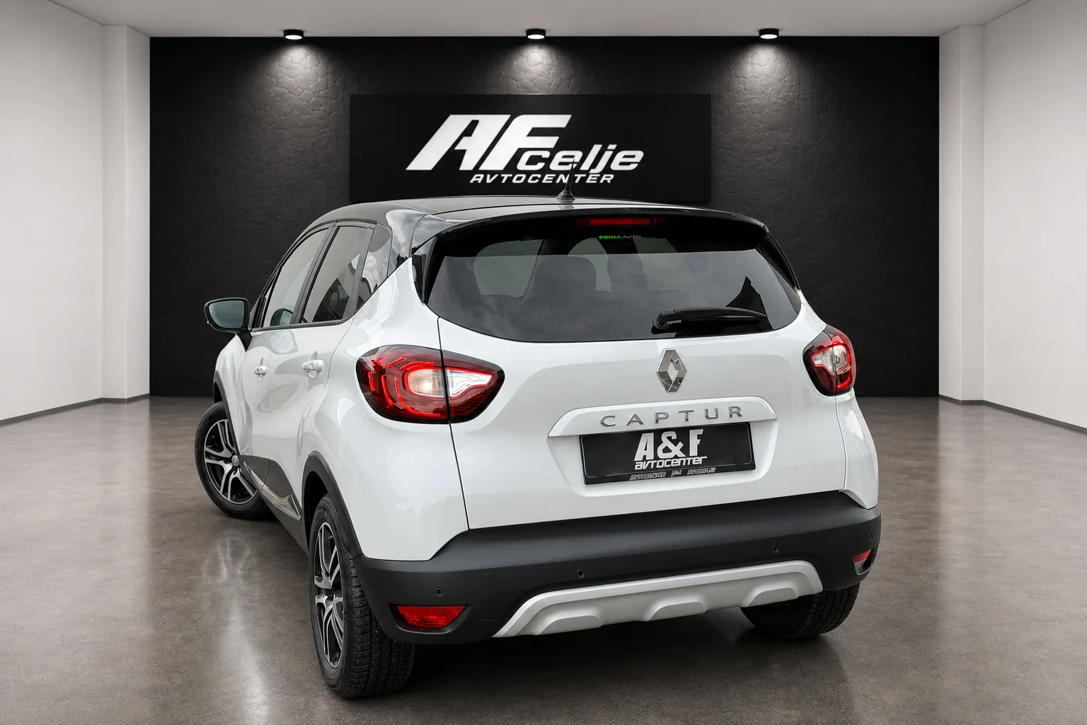 Zunanja slika - Renault Captur - TCe 90-LIMITED-34.000km-LED-NAVI-TEMPOMAT-PDC- - 6
