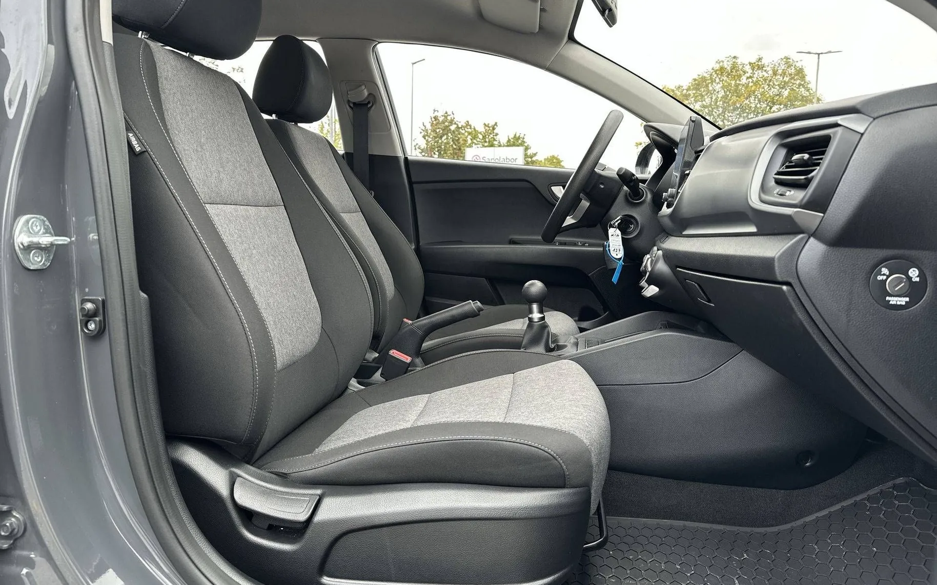 Notranja slika - KIA Stonic - 1.2 DPI LX Fun ISG - 12