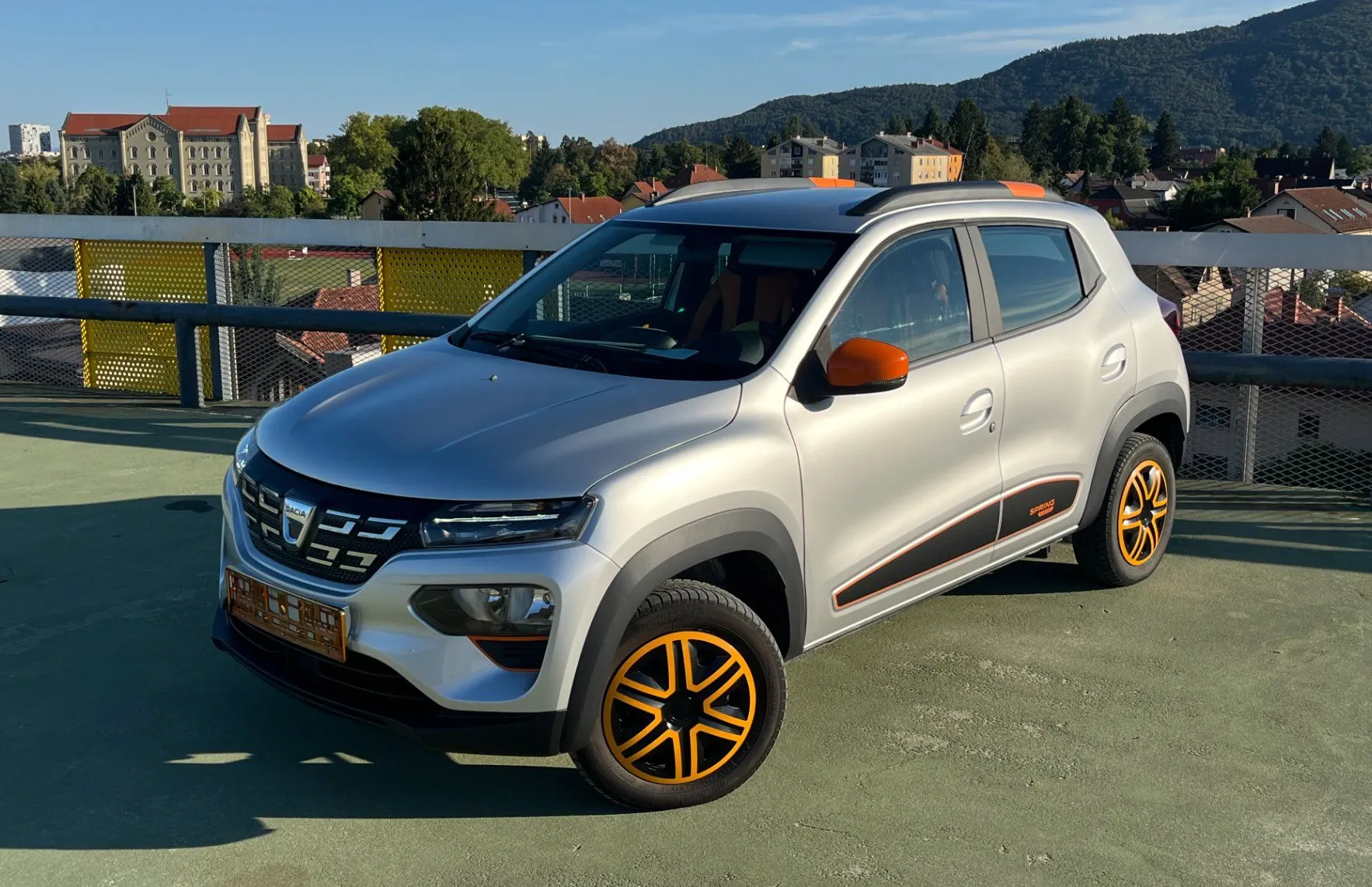 Zunanja slika - Dacia Spring - 1. LASTNICA. VZR.KAM. 2X PDC. NAVI. LED - 1