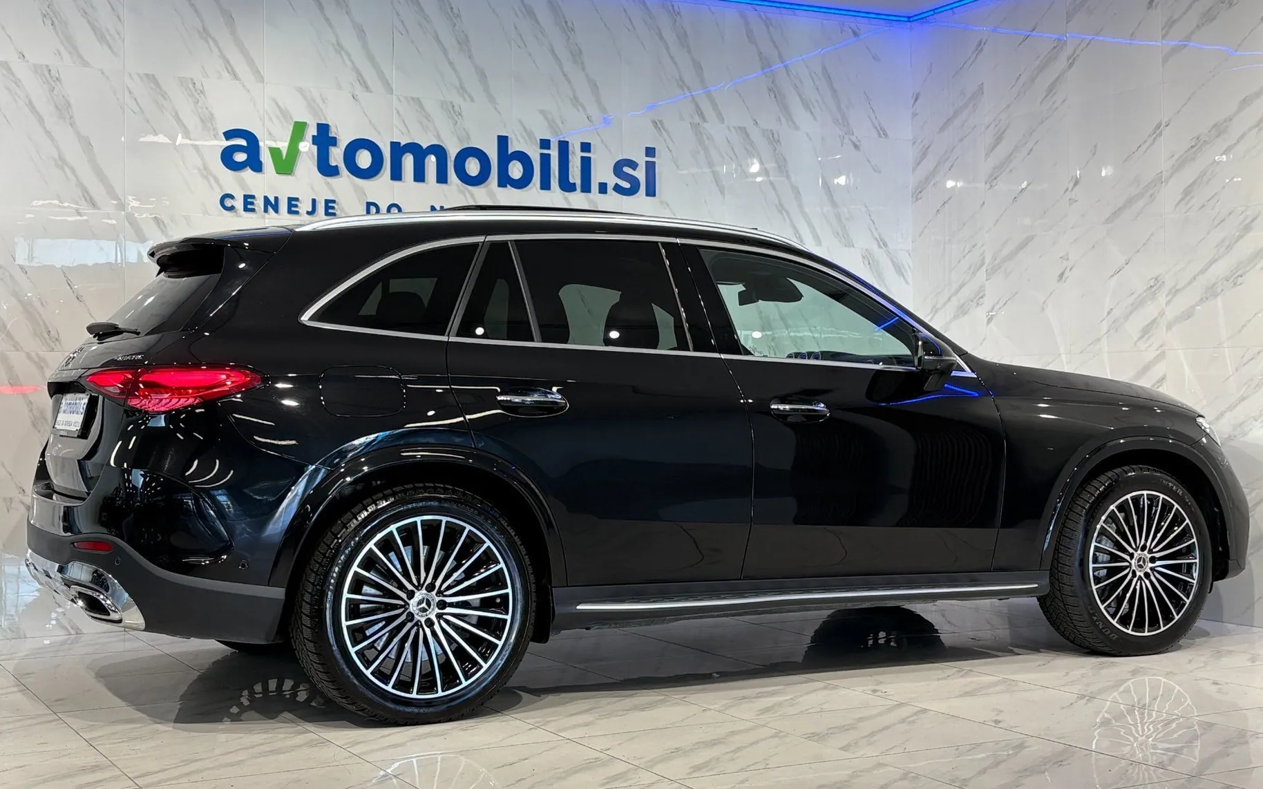 Zunanja slika - Mercedes-Benz GLC-Razred - 300e|4M|AMG|Pano|Zračno|HUD|ACC|360K|Burm|Kljuka| - 5