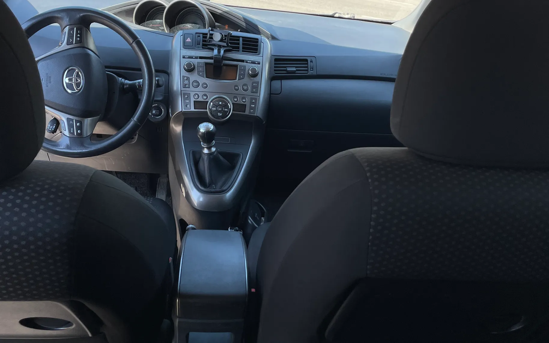 Zunanja slika - Toyota Verso - Toyota  2.0D - 12