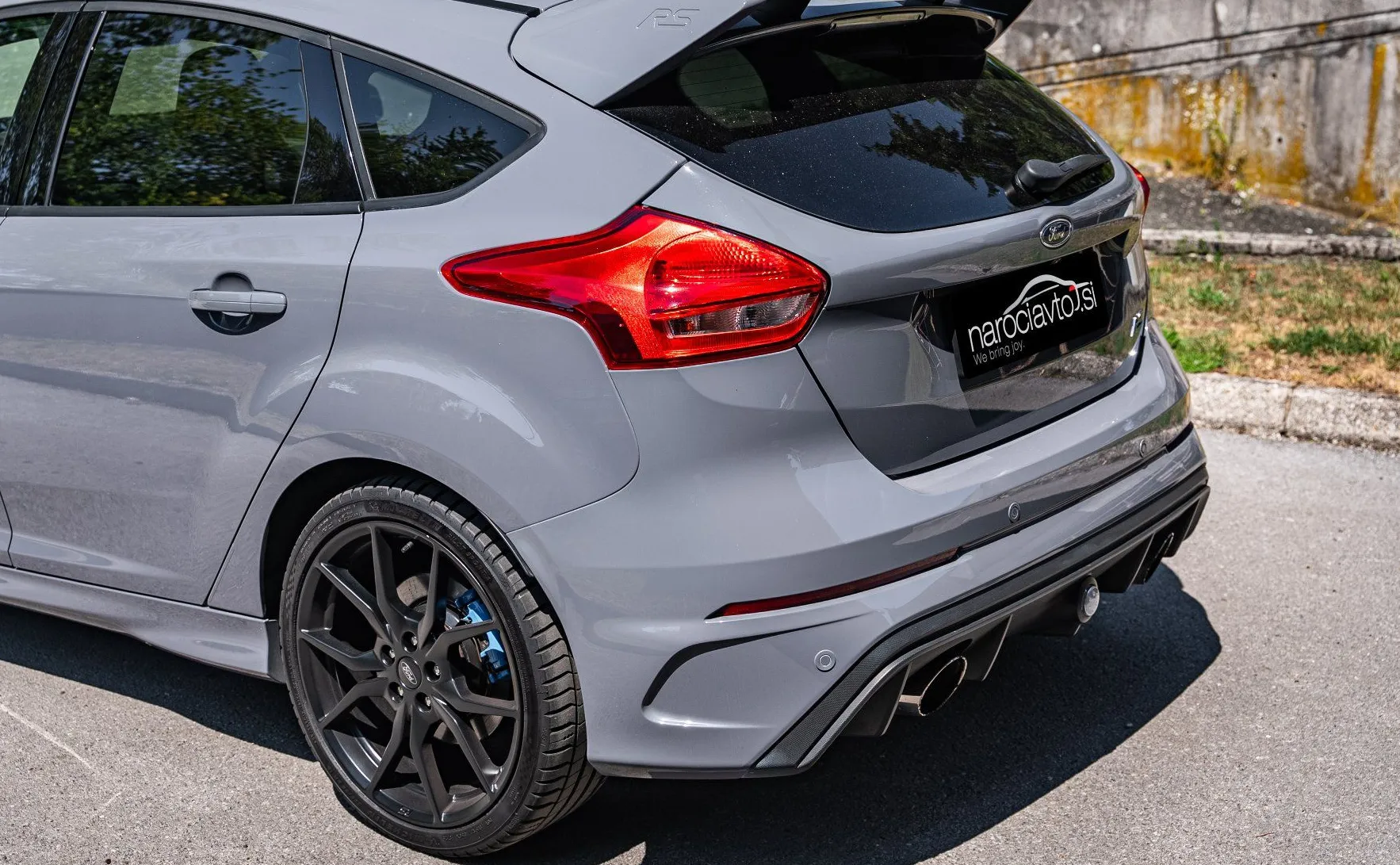 Zunanja slika - Ford Focus - RS - Recaro - SONY - Keyless - Šibedah - Xenon - 10