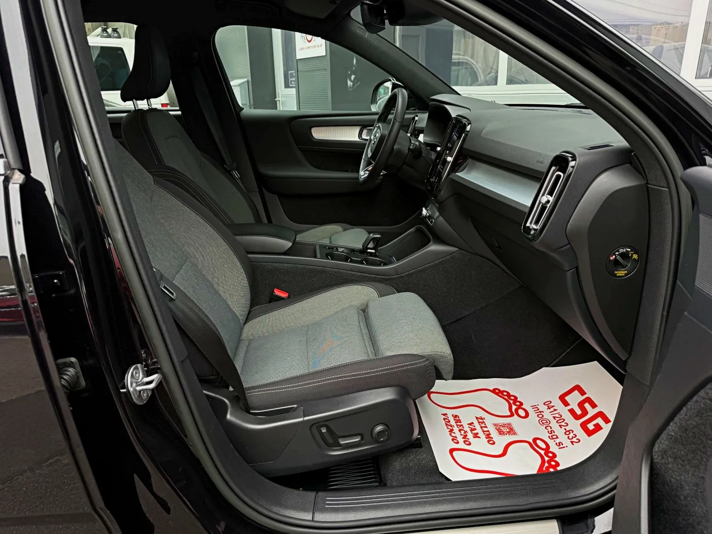 Zunanja slika - Volvo XC40 - T4 Recharge |novi model|LED|Kamera|DAB|Keyless - 11
