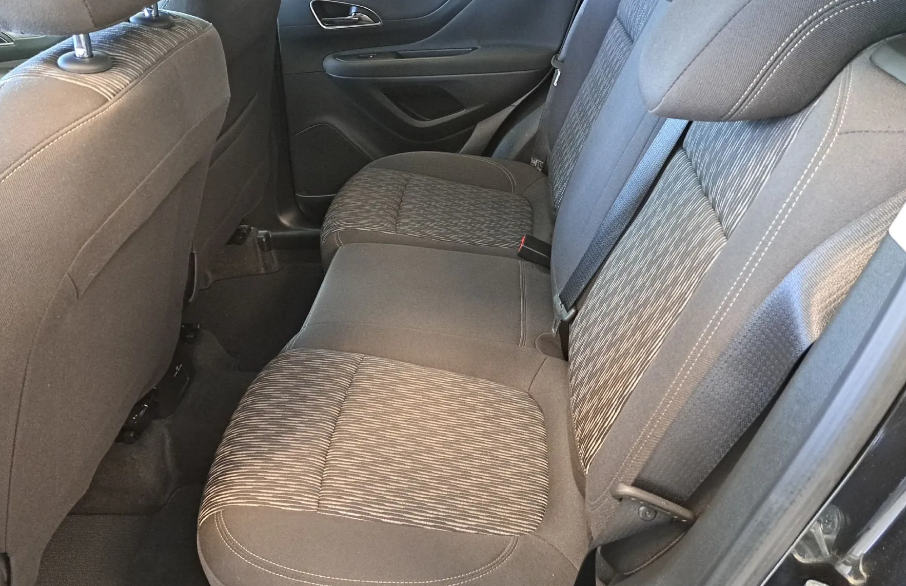 Zunanja slika - Opel Mokka - 1.7 CDTI S S COSMO-SAMO 98.000KM-SLO.-ODLIČEN- - 15