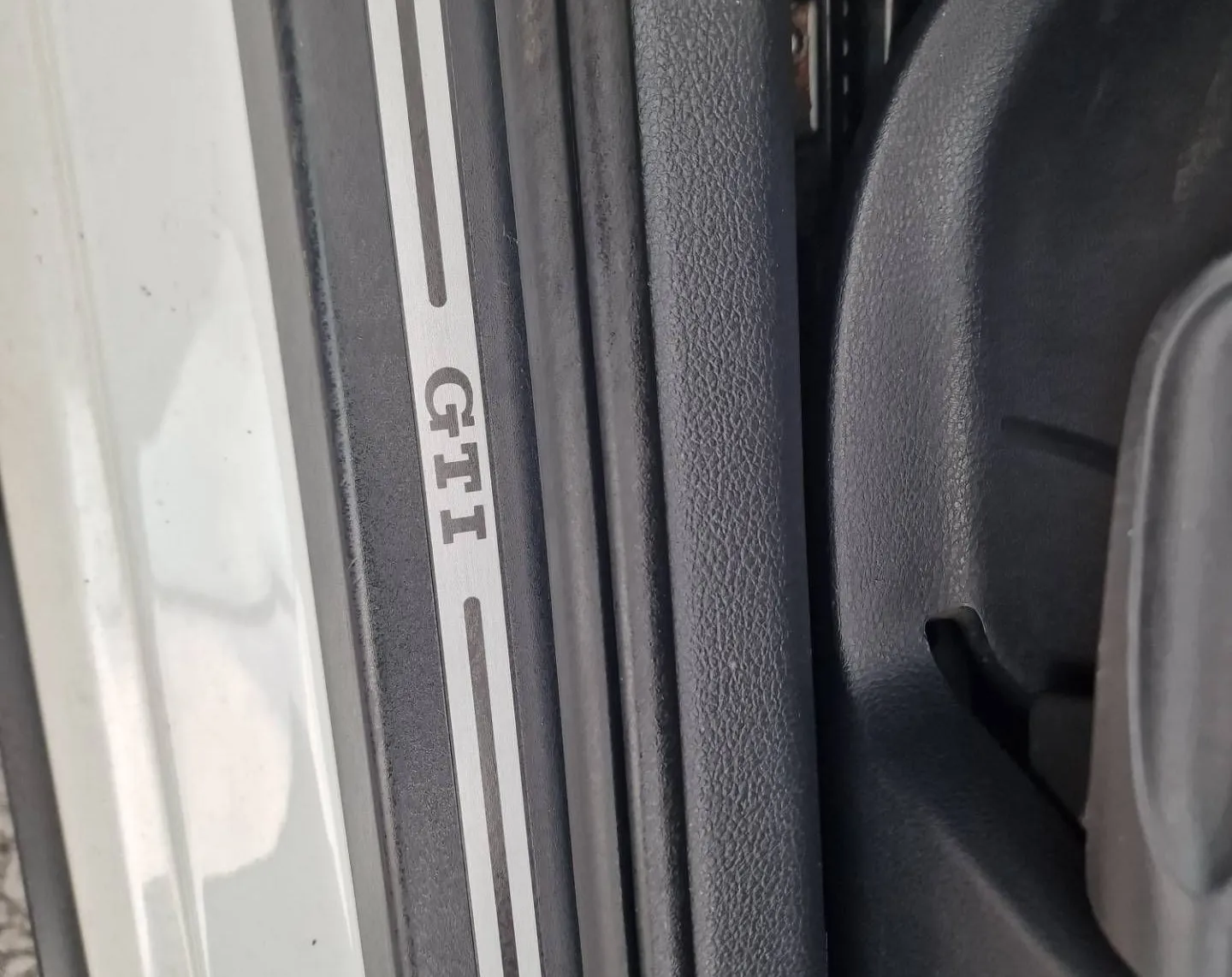 Notranja slika - Volkswagen Polo - 1.8 GTI DSG NA KREDIT BREZ GA - 12