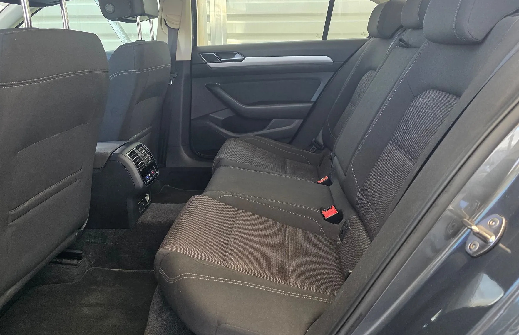 Zunanja slika - VW Passat - 1.6 TDI - DSG - KAMERA - TEMPOMAT - GL. SERVIS - 7
