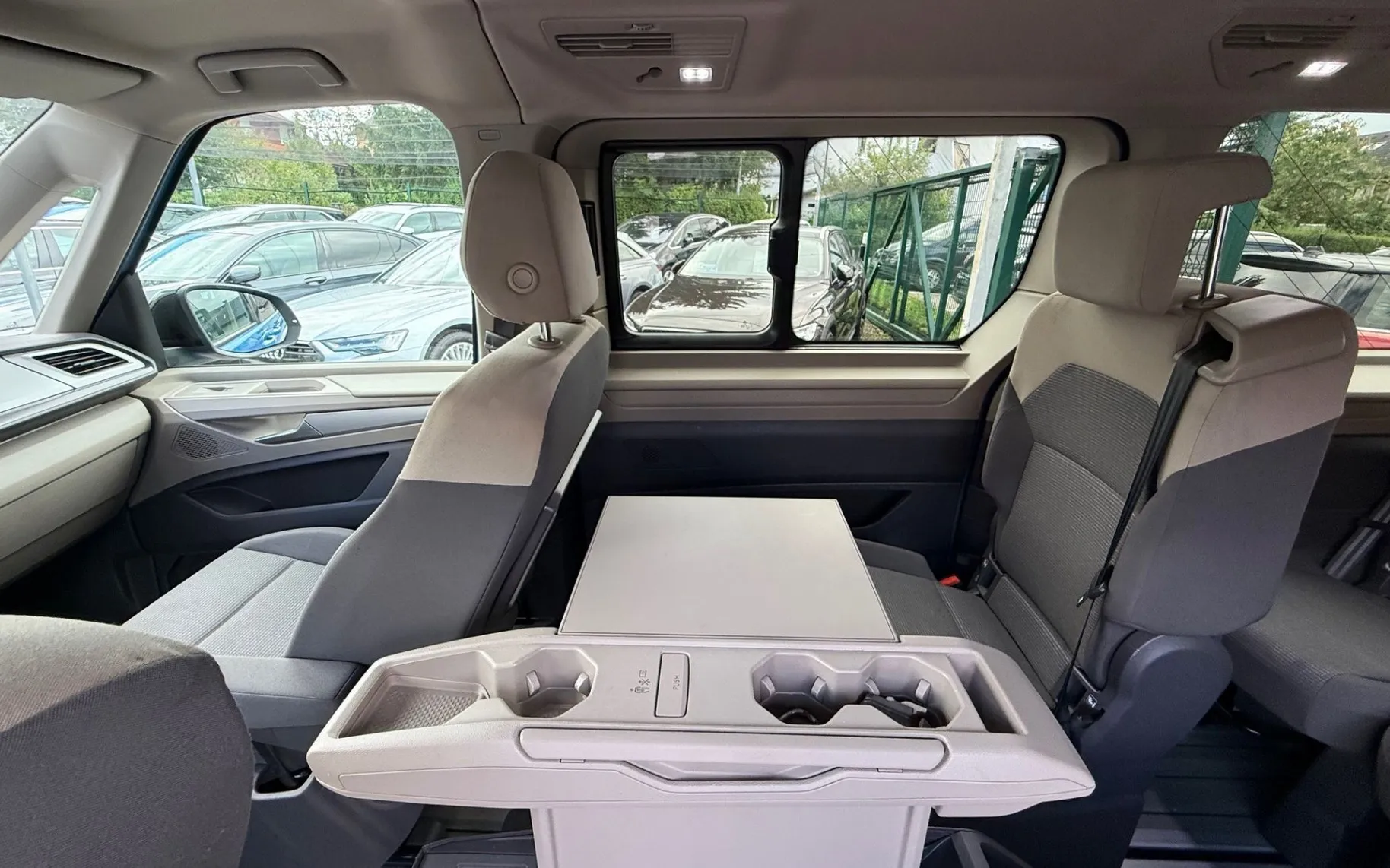 Zunanja slika - Volkswagen Multivan - T7 L2 2.0 TSI AUT. 1.LASTNIK IQ LED 7 SED. KAMERA - 17