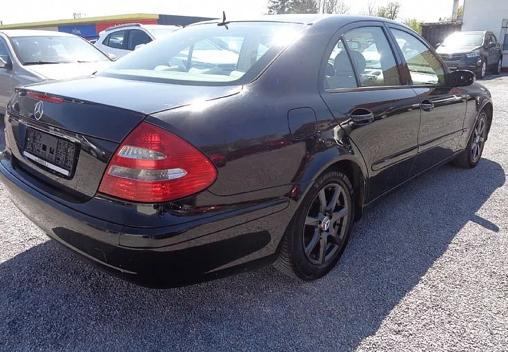 Zunanja slika - Mercedes-Benz E-Razred - E 200 CDI AUTOMATIC - 3