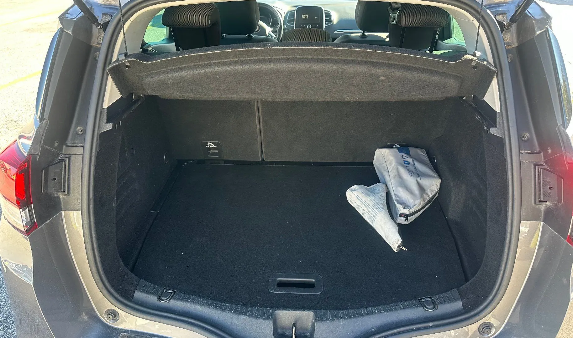 Zunanja slika - Renault Scénic - 1.7 DCI.88 KW NAVI.KLJUKA.VSI SERVISI.. - 5