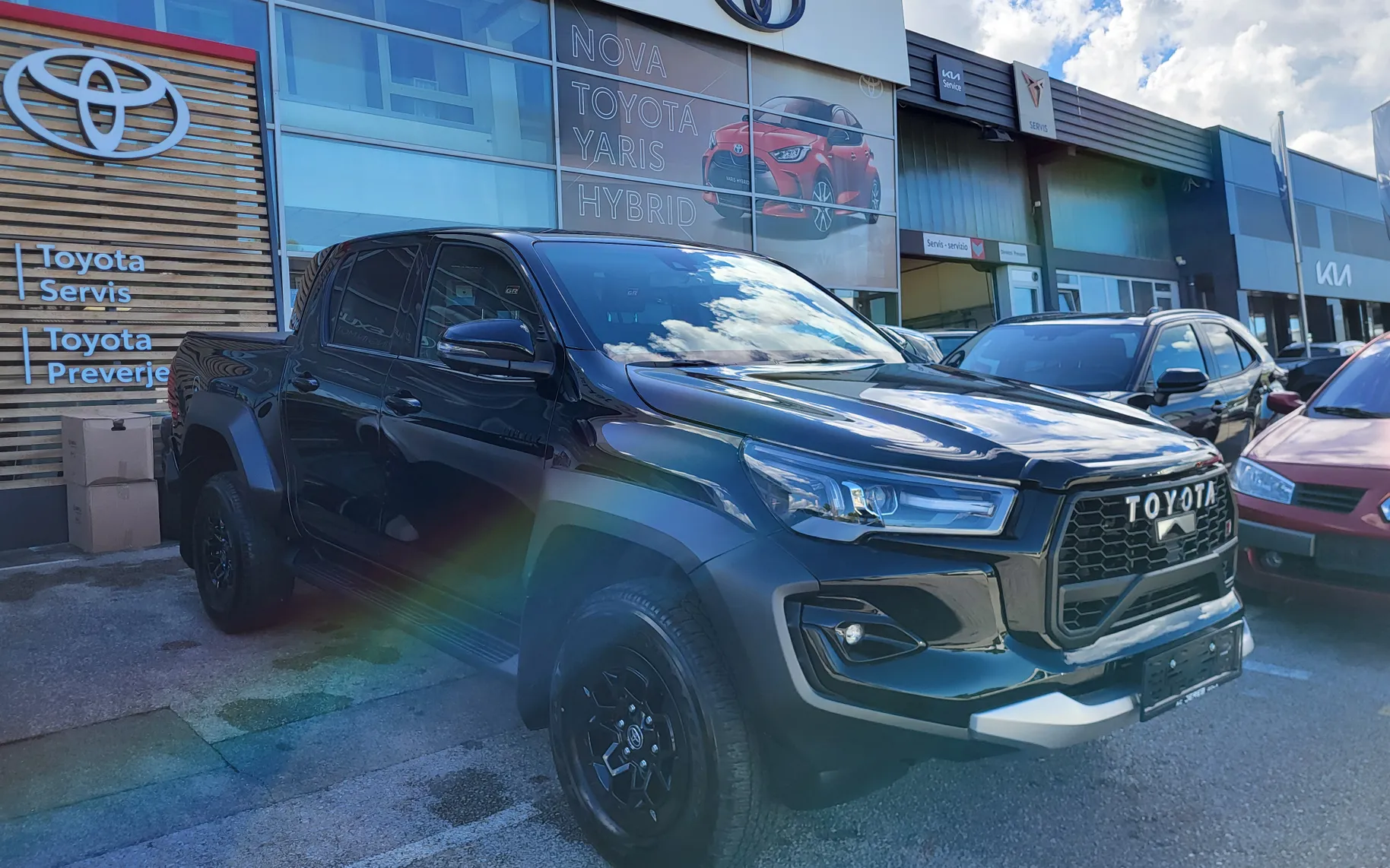 Zunanja slika - Toyota Hilux - 2.8 D-4D GR Sport - 4