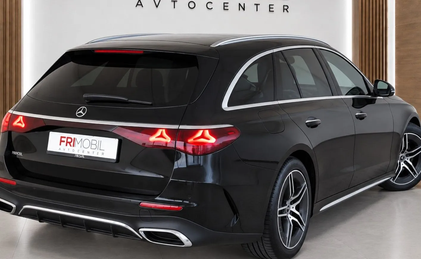Zunanja slika - Mercedes-Benz E-Razred - E 220d 4MATIC AMG Line•AIR•KAM360•AMBIENT•MEMORY• - 3