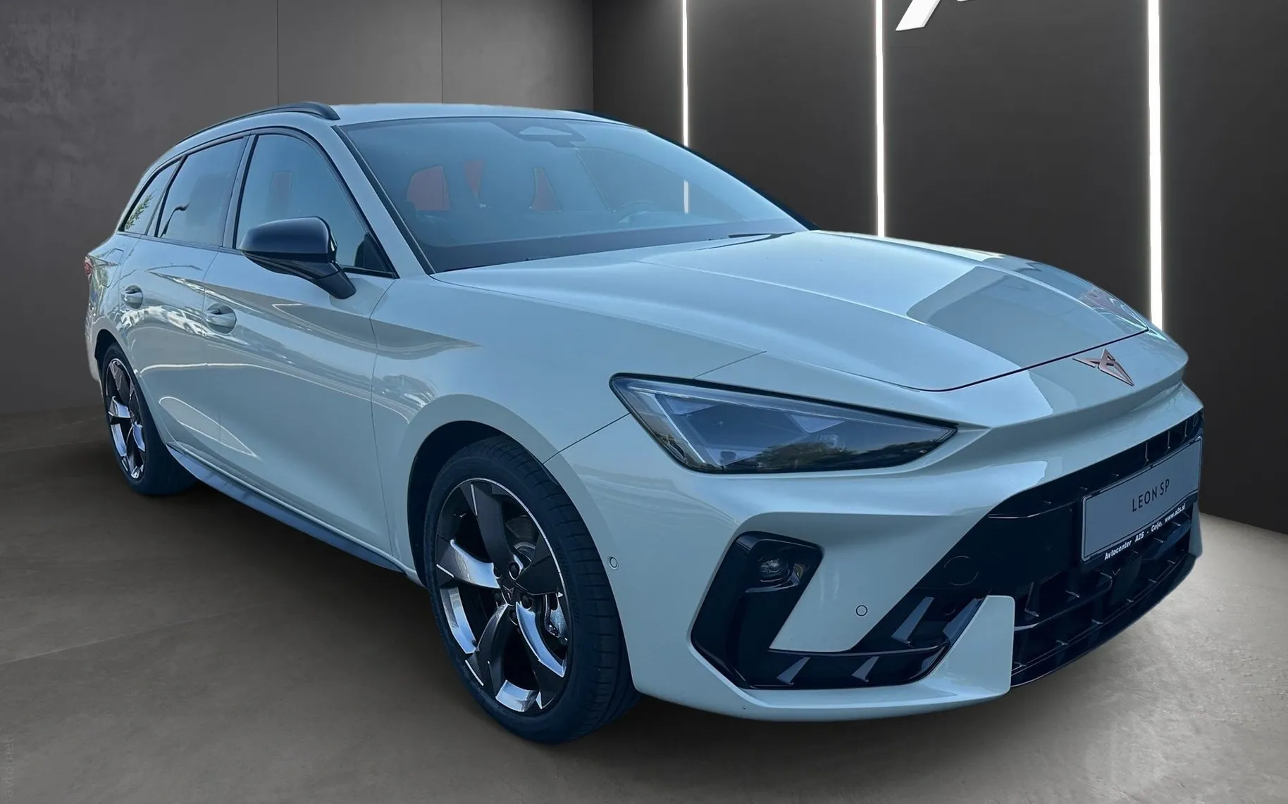 Zunanja slika - Cupra Leon - ST 1.5 eTSI DSG - 2