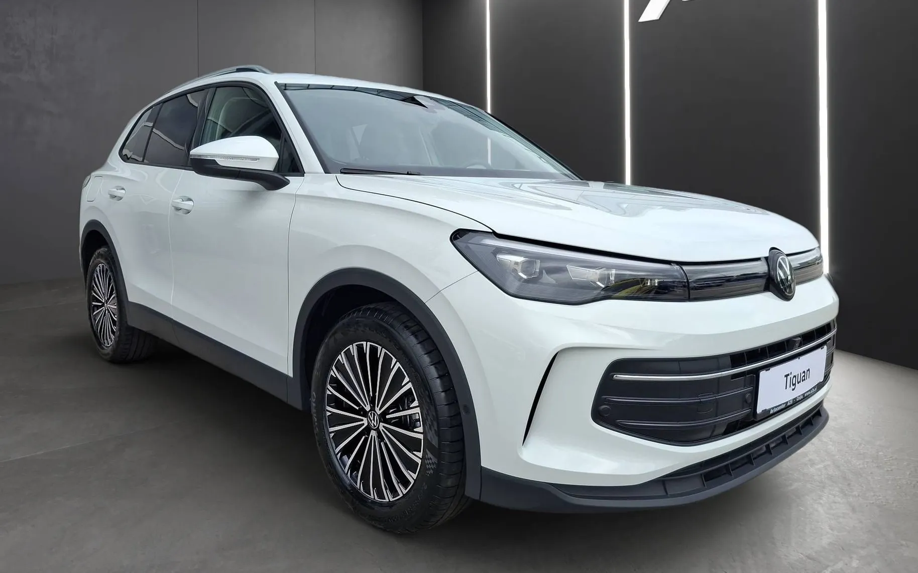 Zunanja slika - Volkswagen Tiguan - 1.5 eTSI BMT 4All DSG - 2