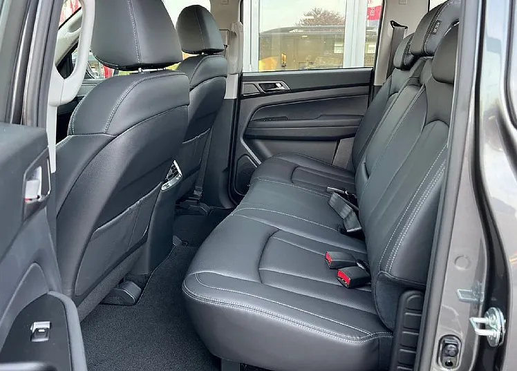 Zunanja slika - SsangYong Musso - Grand 2.2 XDi Ultimate 4WD + nadgradnja kasona - 7