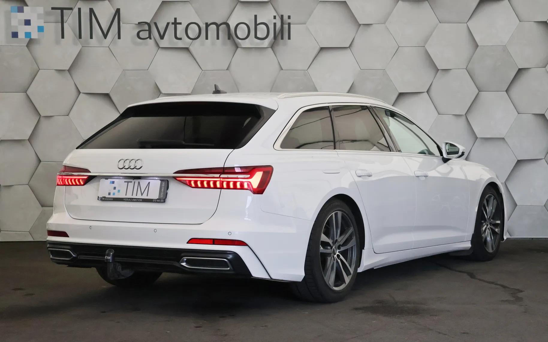 Zunanja slika - Audi A6 - AVANT 40TDI Quattro S-Tronic 3xS-Line - 3
