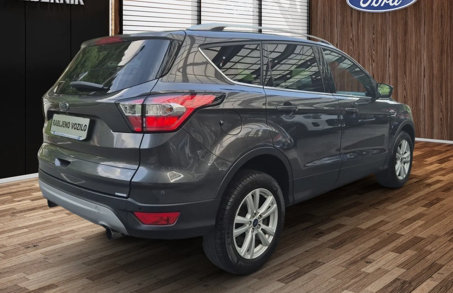 Zunanja slika - Ford Kuga - STYLE 1.5 TDCi 120PS-SLO-1.LASTNIK-KAMERA - 4