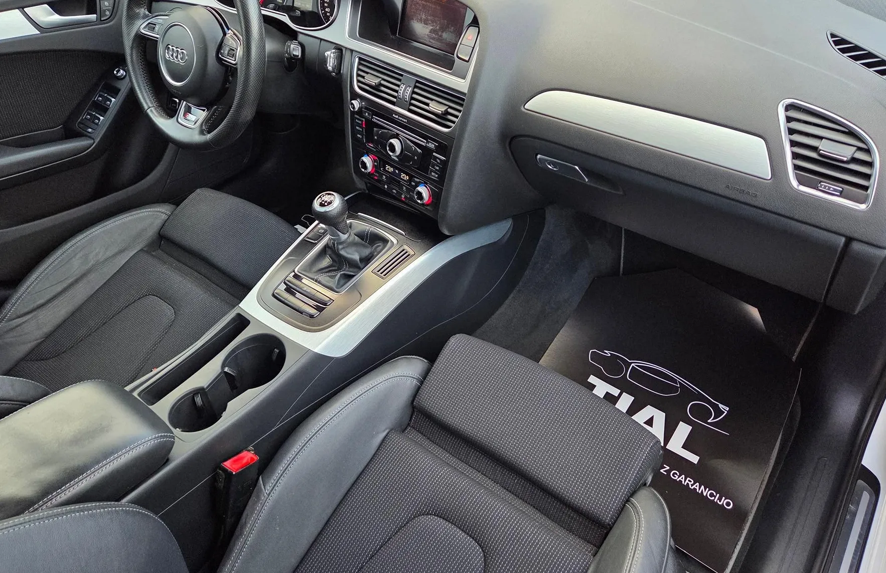 Zunanja slika - Audi A4 - 2.0TDI-S LINE-LED-XENON-ALU-PDC-SLO-1.LASTNIK... - 9