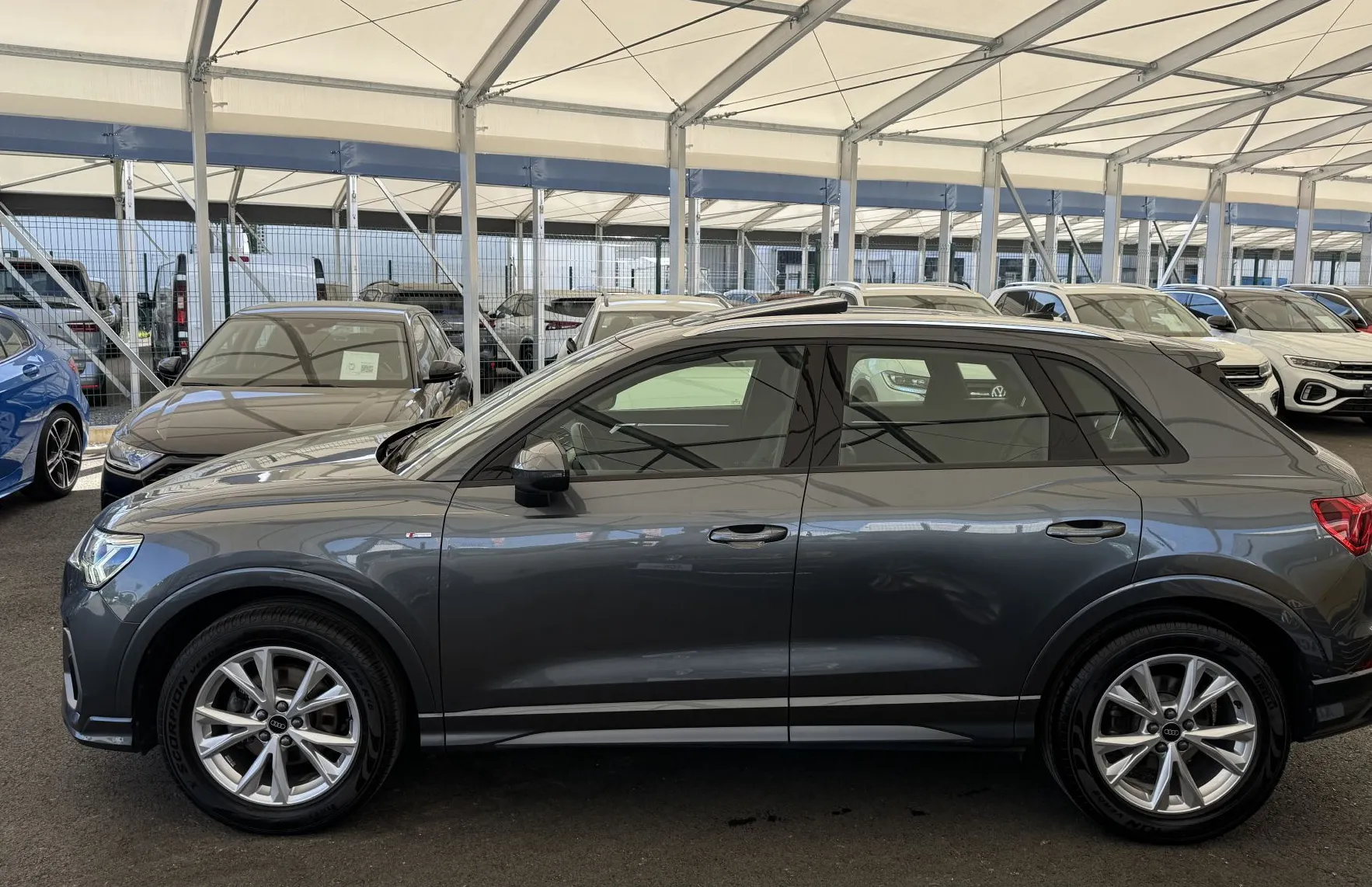 Zunanja slika - Audi Q3 - S-LINE 35 TFSI S-tronic PANORAMA-KAMERA-KEYLESS - 4
