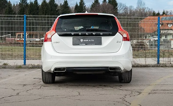 Zunanja slika - Volvo V60 - D4 A Business - 6