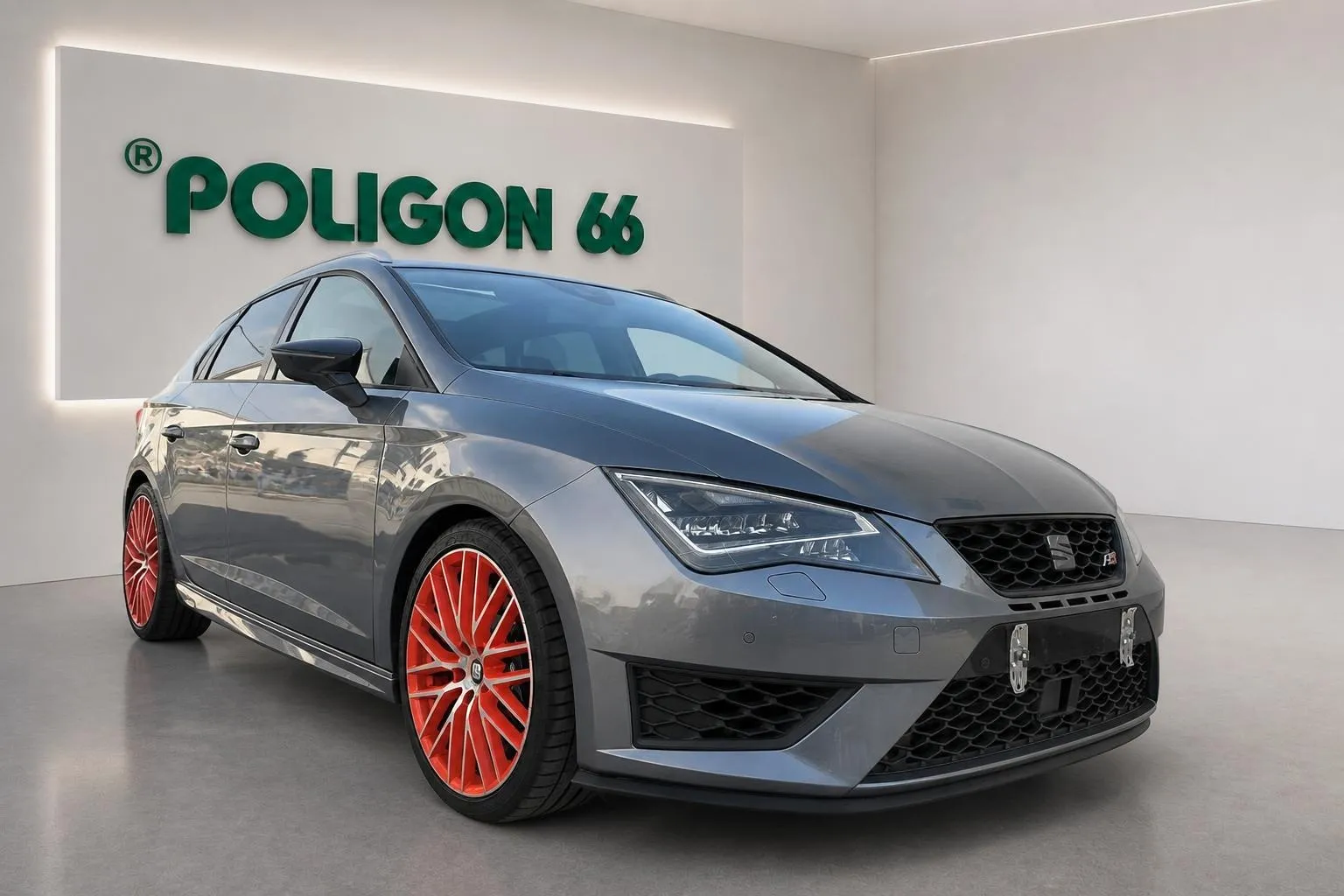Notranja slika - Seat Leon - ST 2.0 TSI Cupra DSG-PERFORMANCE PAKET-SLOV AVTO - 7